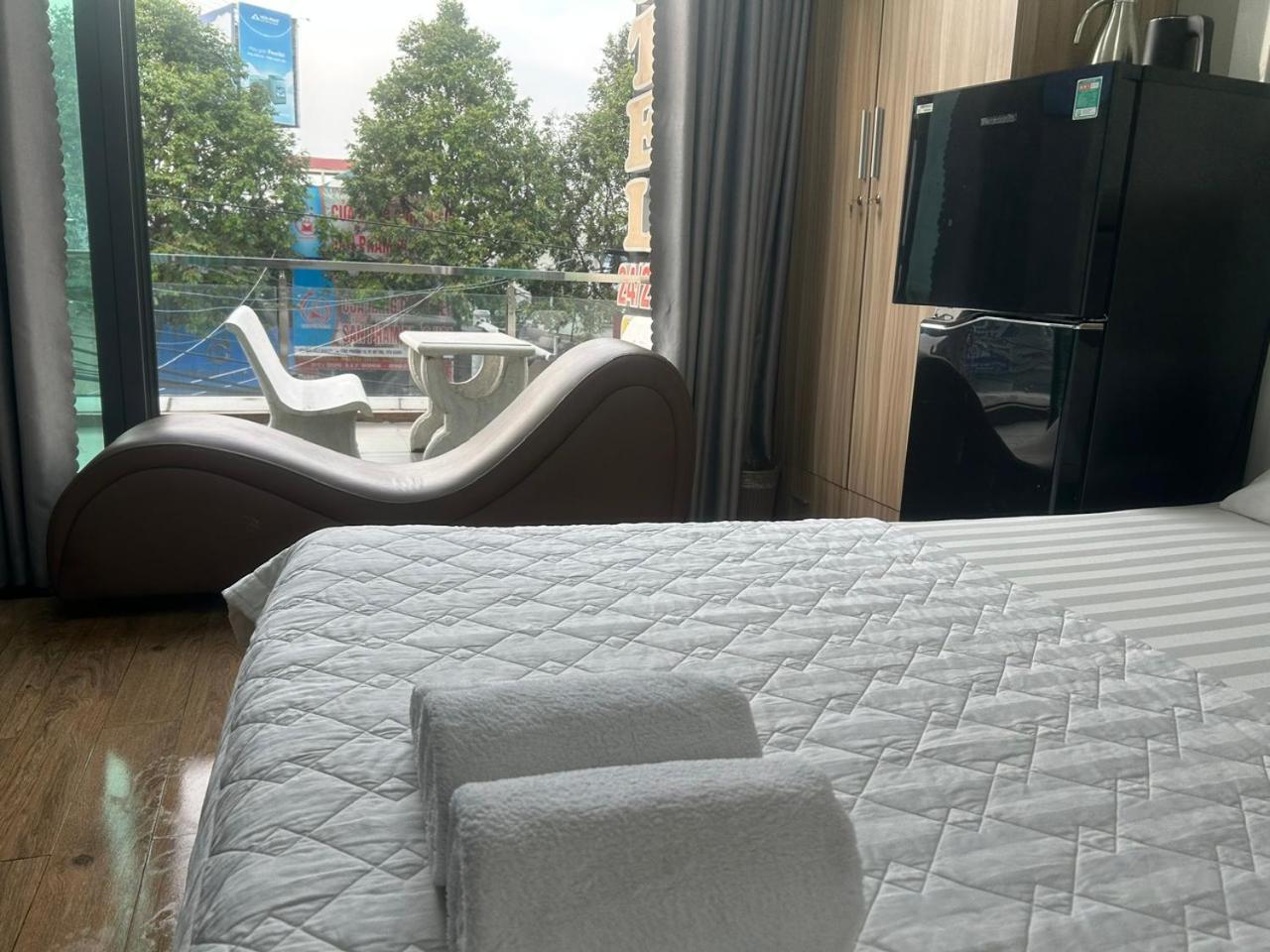 Hotel Hong Cam Chau Thanh Bagian luar foto